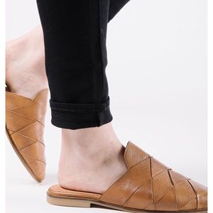 seychelles survival mule tan
